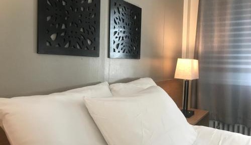 Petite Double Room