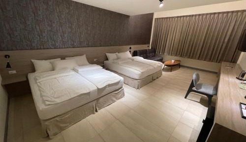Deluxe Queen Room with Two Queen Beds