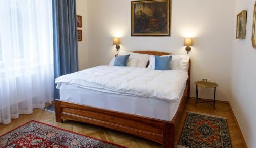 Deluxe Double Room with Shower