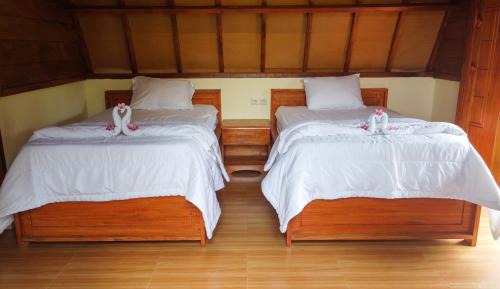 Twin Room with Mountain View