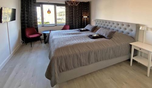 Double Room with Shared Bathroom