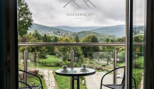 Apartment with Mountain View