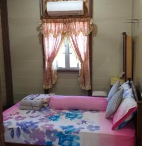 One-Bedroom Bungalow