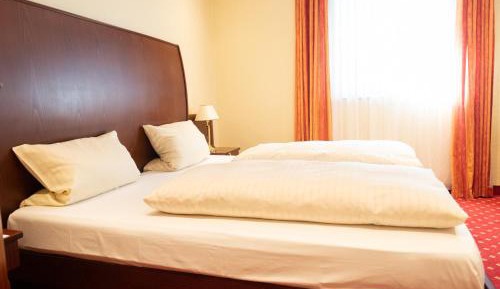 Comfort Triple Room with Garden View