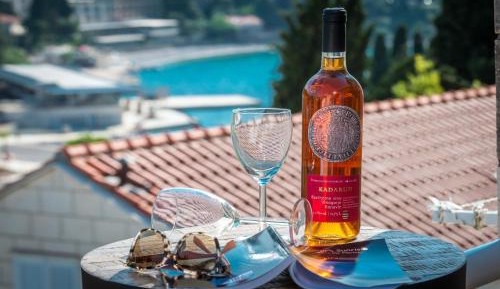 Two-Bedroom Apartment with Terrace and Partial Sea View