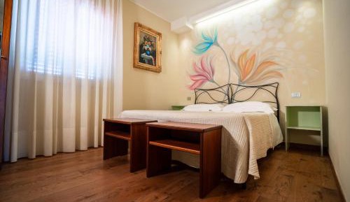 Deluxe Double Room with Shower