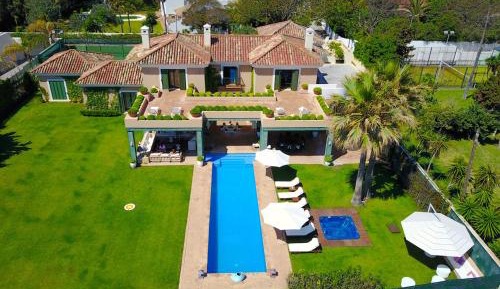 Deluxe Villa