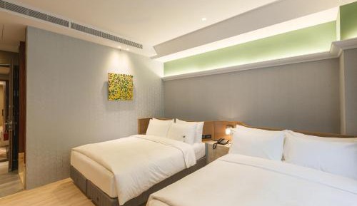 Classic Quadruple Room