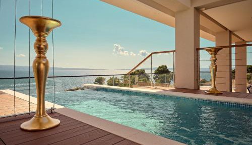 Suite with Private Pool