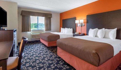 Deluxe Queen Room - Mobility Access/Non-Smoking