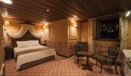 Double Room with Mountain View