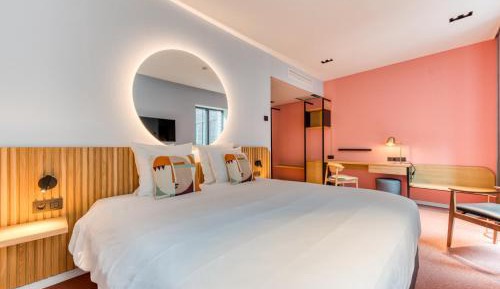 Large Double Room