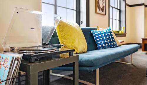 Deluxe King Room (Self Check-in with Virtual Front Desk)