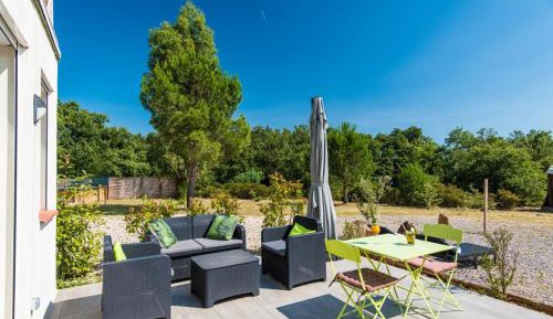Apartment with Garden View