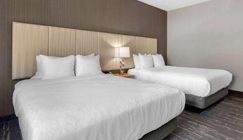 Queen Room with Two Queen Beds - Non-Smoking