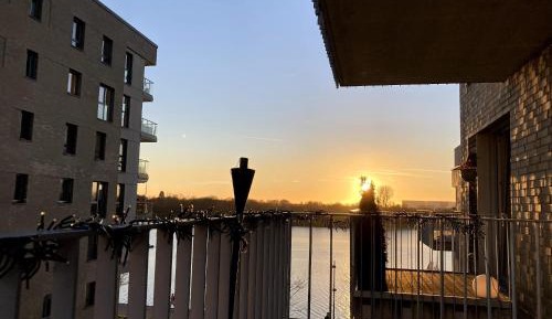 Apartment with Lake View