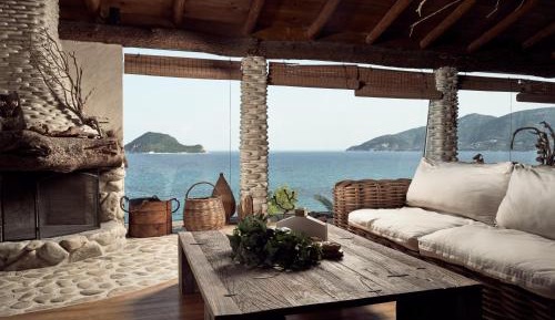 Grand One Bedroom Penthouse with Sea View