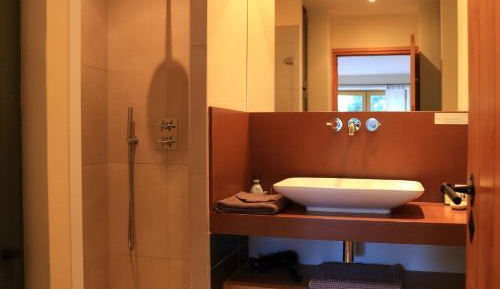 Deluxe Double Room with Shower