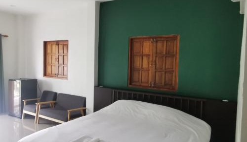 Queen Room with Garden View