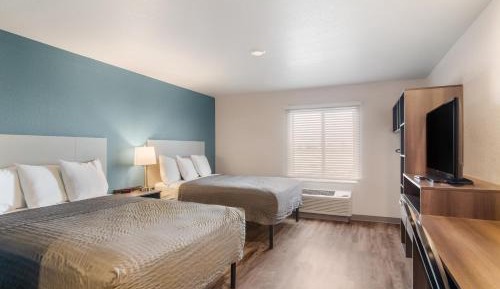Standard Queen Room with Two Queen Beds - Non Smoking 