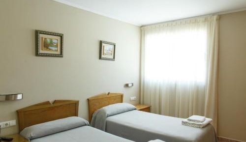 Standard Queen Room