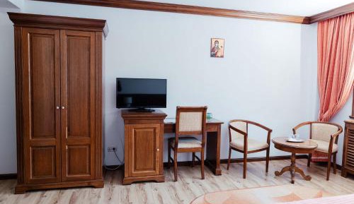 Triple Room with Private Bathroom