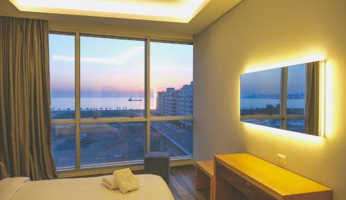 Deluxe Double or Twin Room with City View