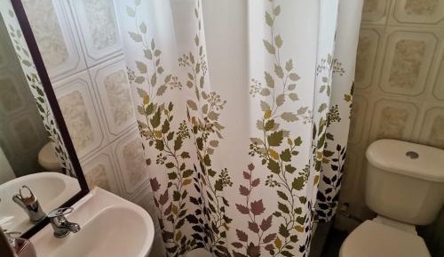 Deluxe Room (2 Adults + 1 Child)