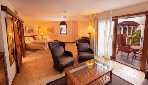 Junior Suite with Pool Access