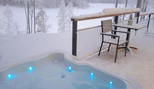 Studio with Spa Bath