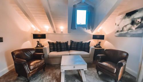 Suite with Mountain View