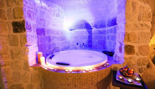 Queen Room with Spa Bath