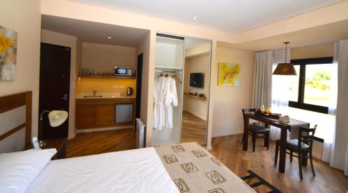 Superior King Suite