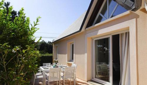 Four-Bedroom Holiday Home