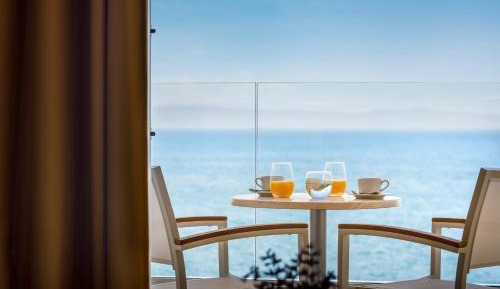 Room for 2+2 Seaview