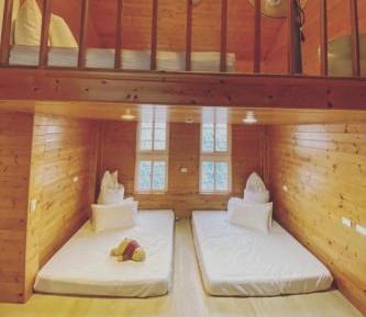 Deluxe Family Suite