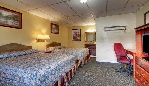 Queen Room with Two Queen Beds - Non-Smoking