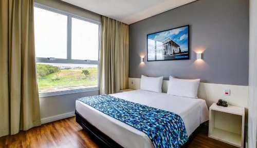 Standard Queen Room