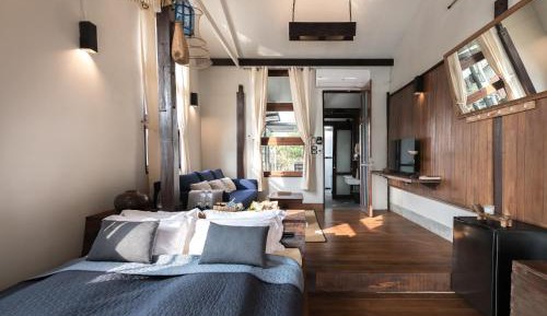 Suite with River View