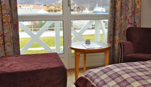 Twin room with balcony Or Garden exit