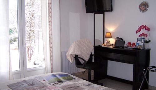 Twin Room with Mountain View