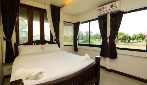 Deluxe Double Room with River View
