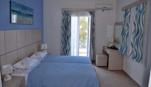 Standard Twin Room with Sea View