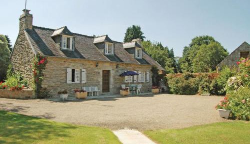 Three-Bedroom Holiday Home 