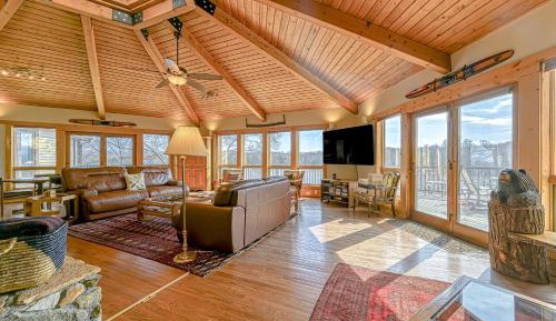 Five Bedroom Holiday Home