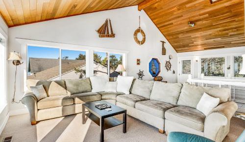 Four bedroom holiday home 