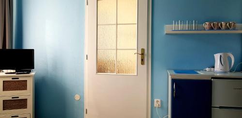 Family Room with Shower