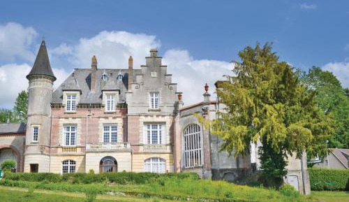 Six-Bedroom Holiday Home