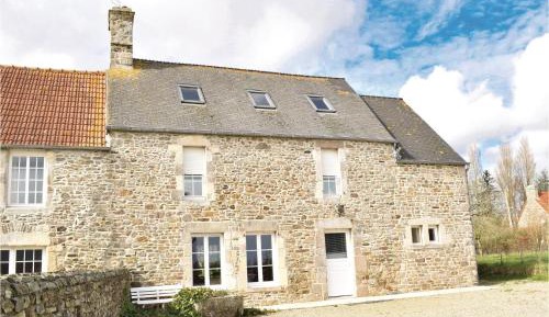 Four-Bedroom Holiday Home