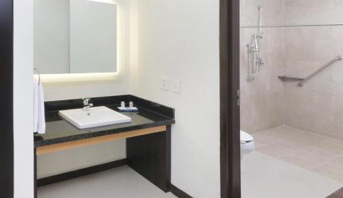 Standard King Room - Accessible